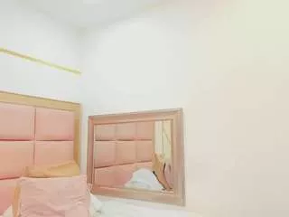 Freechat alina-chapman on CamSoda