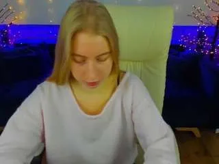 alinablond on CamSoda