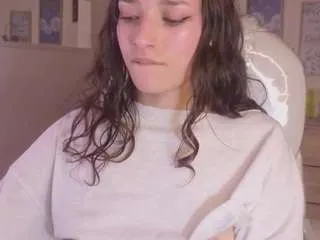 Offline amaia-daniells on CamSoda