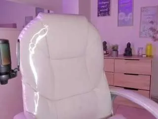 Offline amaia-daniells on CamSoda