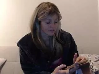 Offline amber-rose69 on CamSoda