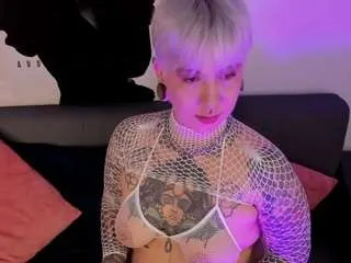 Offline amyhouse on CamSoda