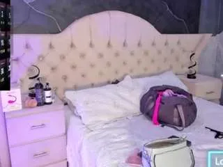 Offline antonia-star on CamSoda