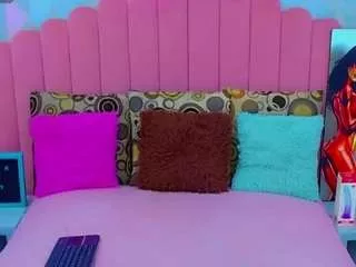 ariadnna-princess on CamSoda 