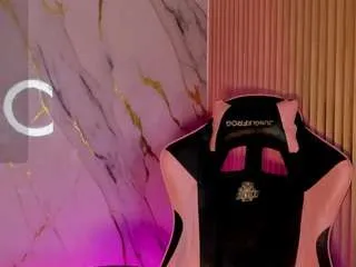 Offline artemish on CamSoda