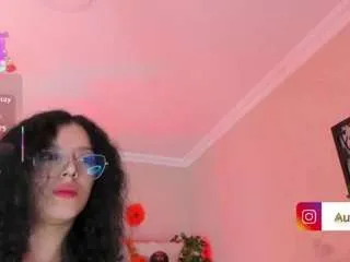 Offline aurora-brown on CamSoda