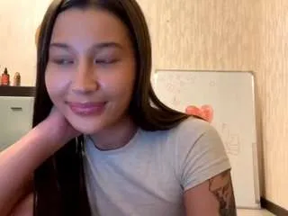 Freechat aurorathomas on CamSoda