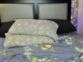 avaharlow on CamSoda 