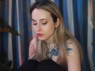 avivafaith on CamSoda