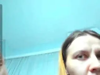 Offline beellami on CamSoda