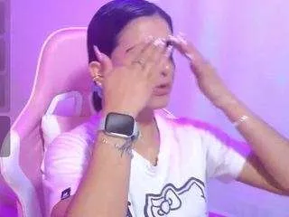 Offline bella-thix on CamSoda