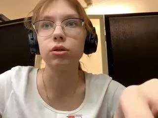 Freechat bellcromuel on CamSoda