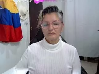 Offline bety-cum2 on CamSoda