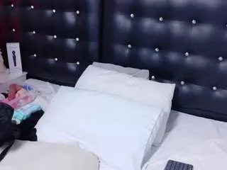 Offline black-pussydoll on CamSoda