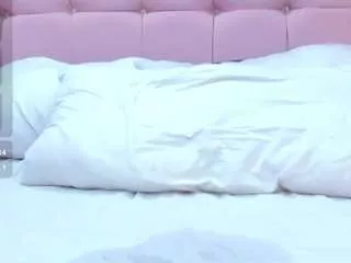 Offline canela-devil on CamSoda