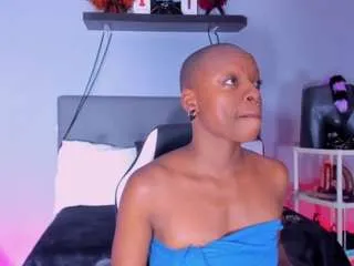 Offline coco-kiiss on CamSoda