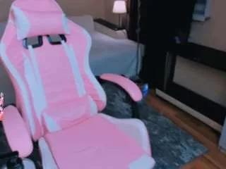 cuddlykittenn from CamSoda