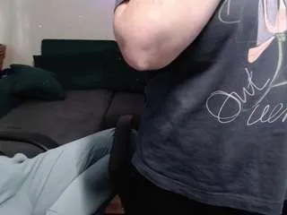 Freechat curvyjoanna on CamSoda