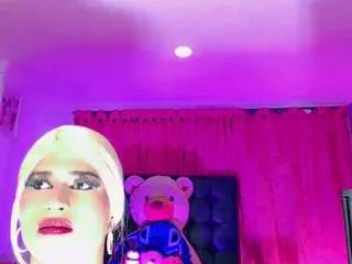 dalilbacil — cum on her face [884 tokens remaining]