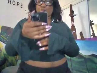 Offline dayesweets on CamSoda