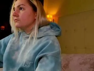 Offline debbie-taylor on CamSoda