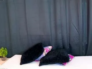 Freechat denisewolfe on CamSoda