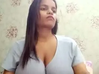 dezygirl22 on CamSoda