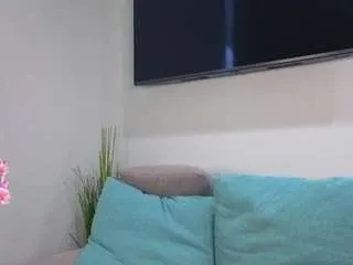 donnaburkee — take off the top and pants [199 tokens remaining]