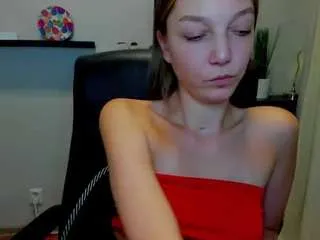 Offline emillyplay on CamSoda