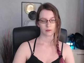 emmatease94 from CamSoda