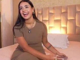 Freechat emmatorrees on CamSoda