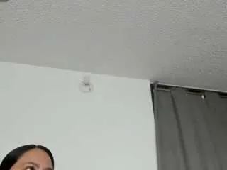 Offline esperancita4570 on CamSoda