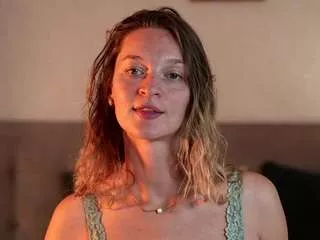 Offline fantasticfairy on CamSoda