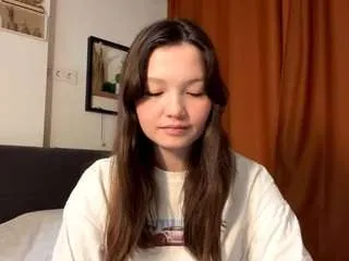 Freechat hanaloffier on CamSoda