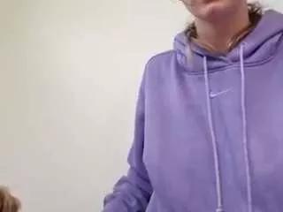 hannylouisa from CamSoda
