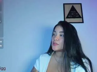 Offline harmony-big-breasts on CamSoda