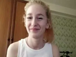 Freechat hazelallen on CamSoda