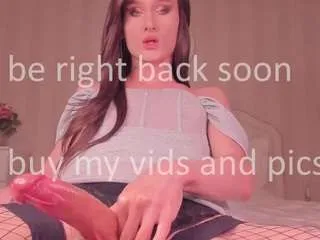 Offline idealovnet on CamSoda