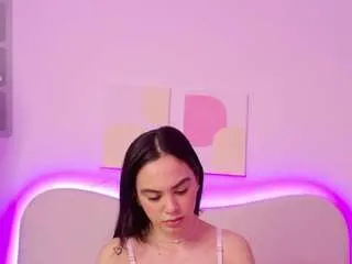 innocentladyy on CamSoda 