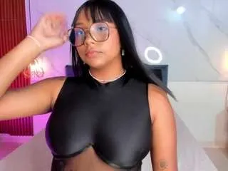 Offline isabella-zc on CamSoda