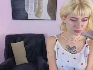 jasmi-yets on CamSoda