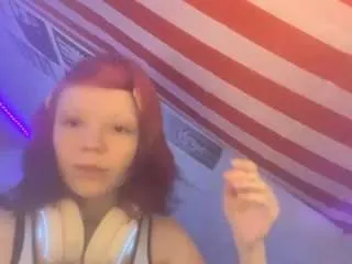 Freechat johnnyshindler on CamSoda