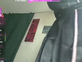 Freechat kazsandrah on CamSoda