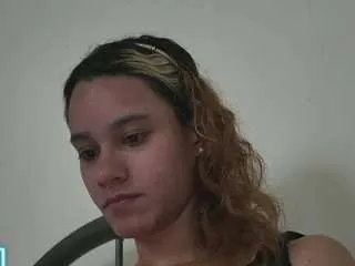 Offline kelayabrunette on CamSoda