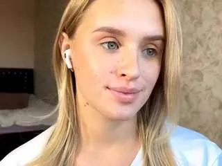 Freechat kieraleeming on CamSoda