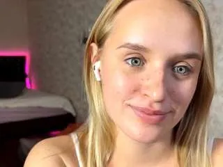 Freechat kieraleeming on CamSoda