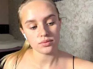 Freechat kieraleeming on CamSoda