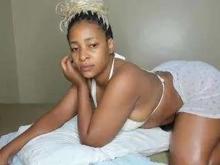 Private kinkytalia on CamSoda