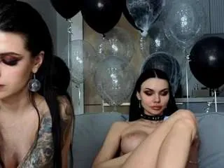 Offline kirablackeyes on CamSoda