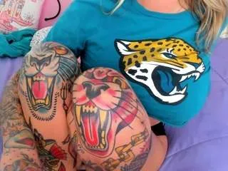 Offline koramarina on CamSoda